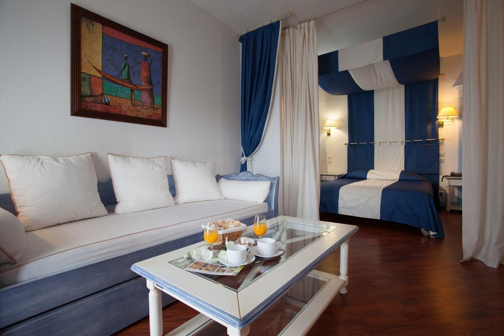 Hotel Moderne Et Pigeon ليمو الغرفة الصورة